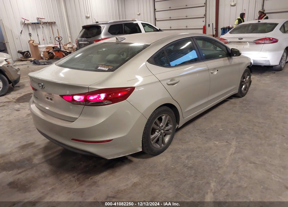 2017 HYUNDAI ELANTRA SE VIN: 5NPD84LF6HH063183
