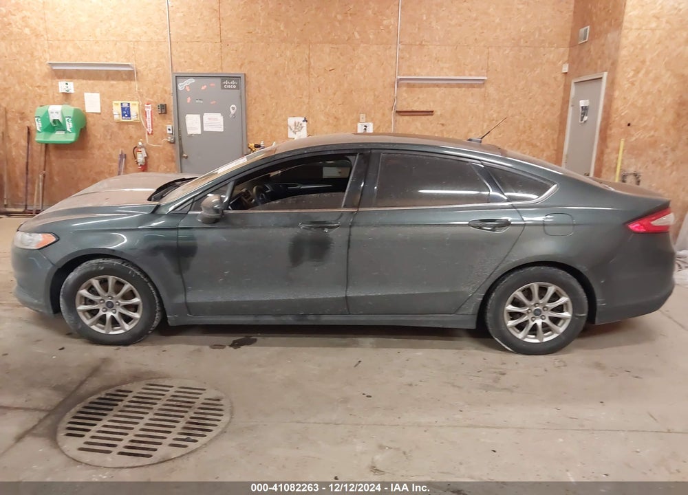 2016 FORD FUSION S VIN: 3FA6P0G70GR152238