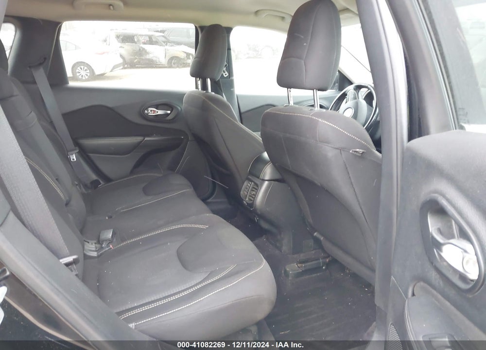 2017 JEEP CHEROKEE LATITUDE FWD VIN: 1C4PJLCSXHW517048