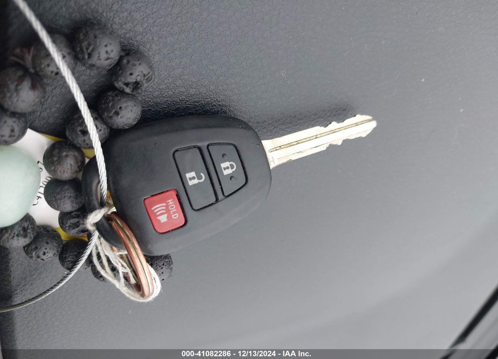 2018 TOYOTA RAV4 LE VIN: JTMZFREV5JJ736667
