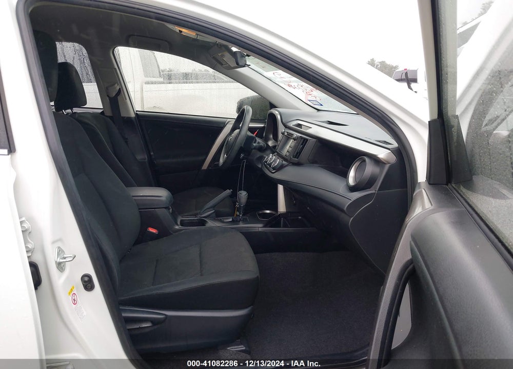2018 TOYOTA RAV4 LE VIN: JTMZFREV5JJ736667