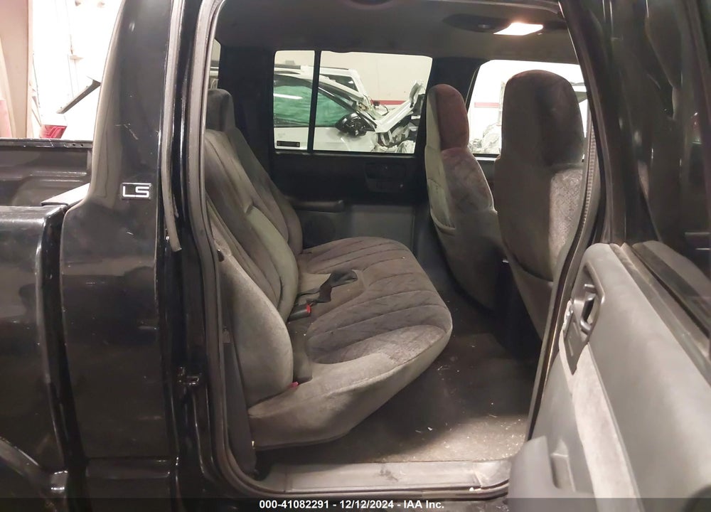2002 CHEVROLET S-10 LS VIN: 1GCDT13W82K144871