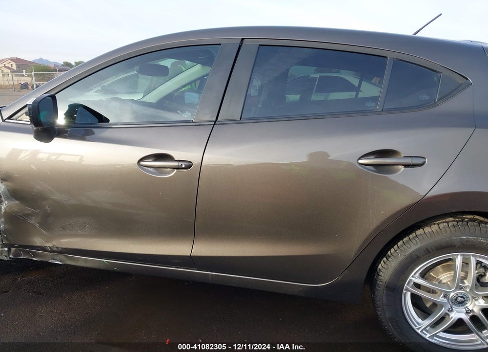 2014 MAZDA 3 I SPORT VIN: JM1BM1K78E1111300