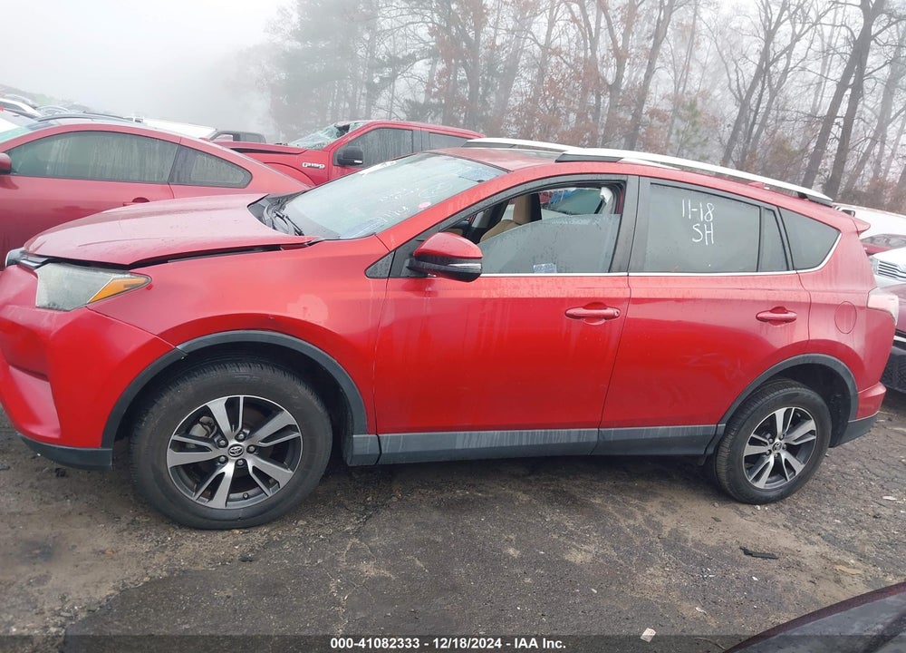 2016 TOYOTA RAV4 XLE VIN: 2T3WFREV3GW239002