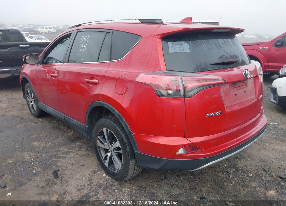 2016 TOYOTA RAV4 XLE VIN: 2T3WFREV3GW239002