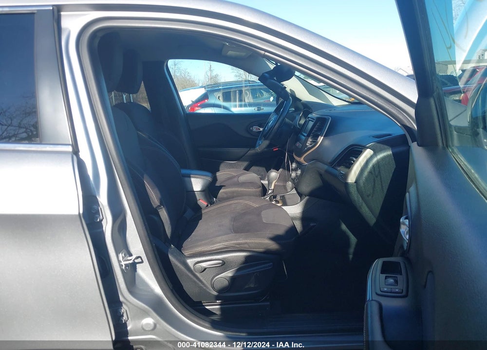 2015 JEEP CHEROKEE LATITUDE VIN: 1C4PJLCB2FW572607