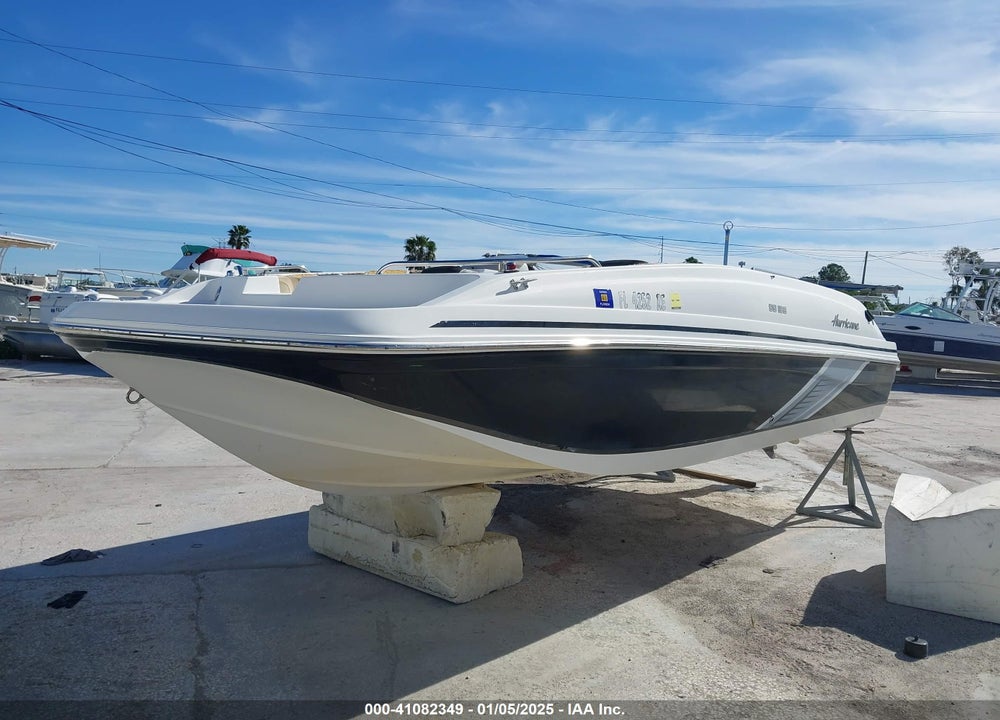 2017 HURRICANE OTHER VIN: GDY36816G617