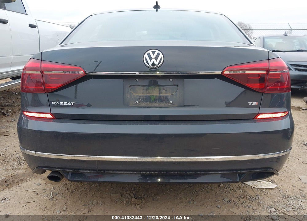 2017 VOLKSWAGEN PASSAT 1.8T R-LINE VIN: 1VWDT7A36HC080227