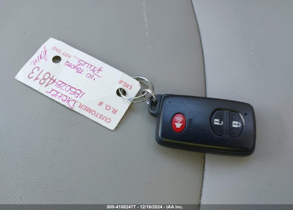 2010 TOYOTA PRIUS II VIN: JTDKN3DUXA5221621