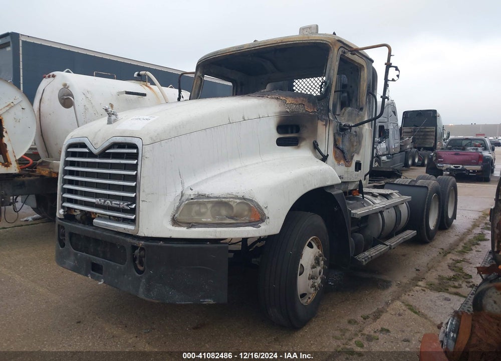 2009 MACK CXU613 CXU600 VIN: 1M1AW07Y29N006302