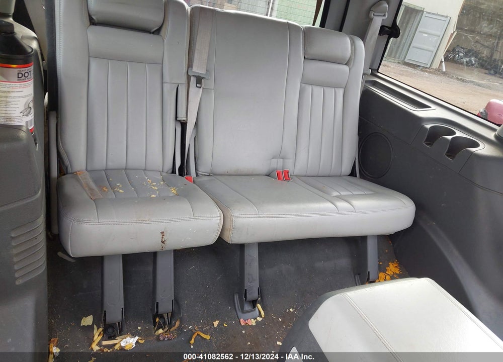 2004 LINCOLN NAVIGATOR VIN: 5LMFU28R24LJ10638