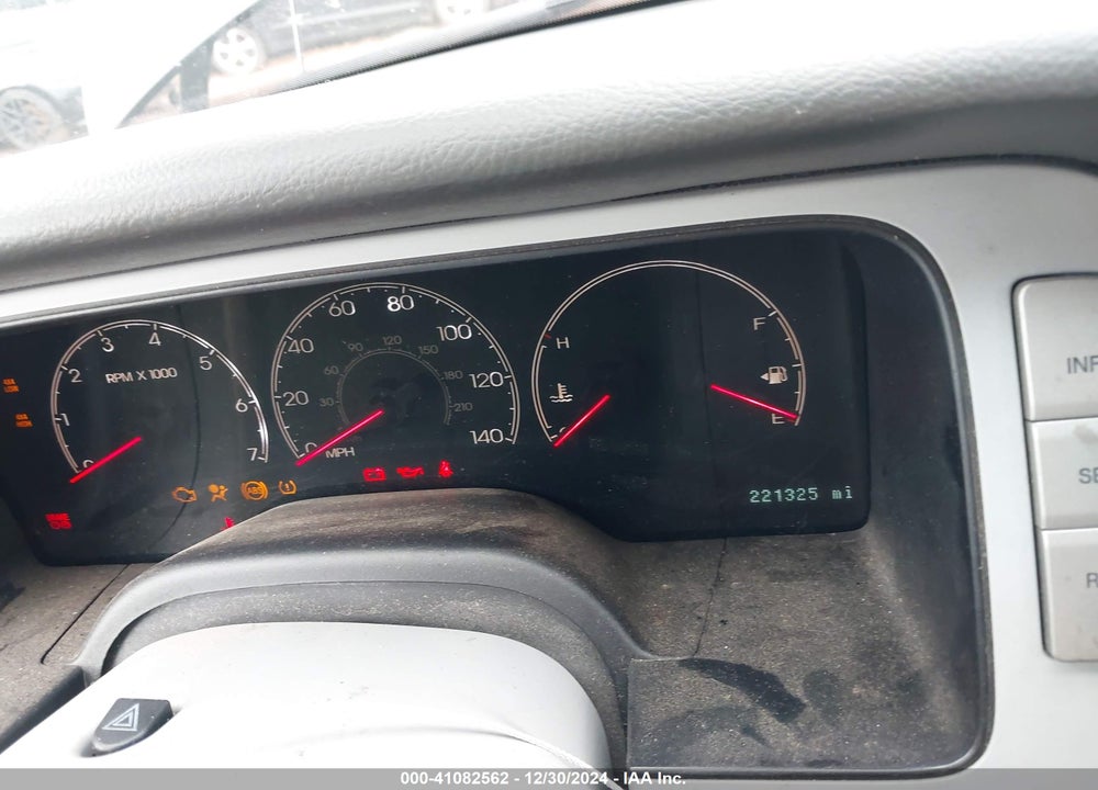 2004 LINCOLN NAVIGATOR VIN: 5LMFU28R24LJ10638