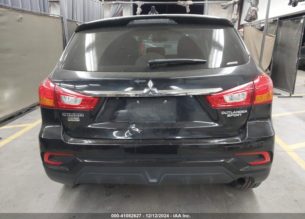 2018 MITSUBISHI OUTLANDER SPORT 2.0 LE VIN: JA4AR3AU6JZ020807