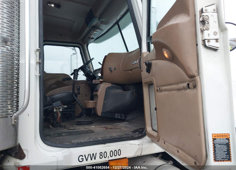 2006 MACK CV713 CV700 VIN: 1M2AG10C76M044557