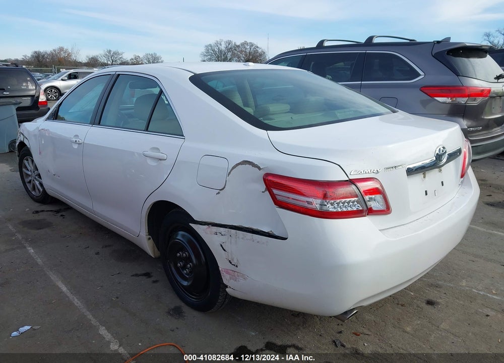 2011 TOYOTA CAMRY XLE V6 VIN: 4T1BK3EK7BU624741