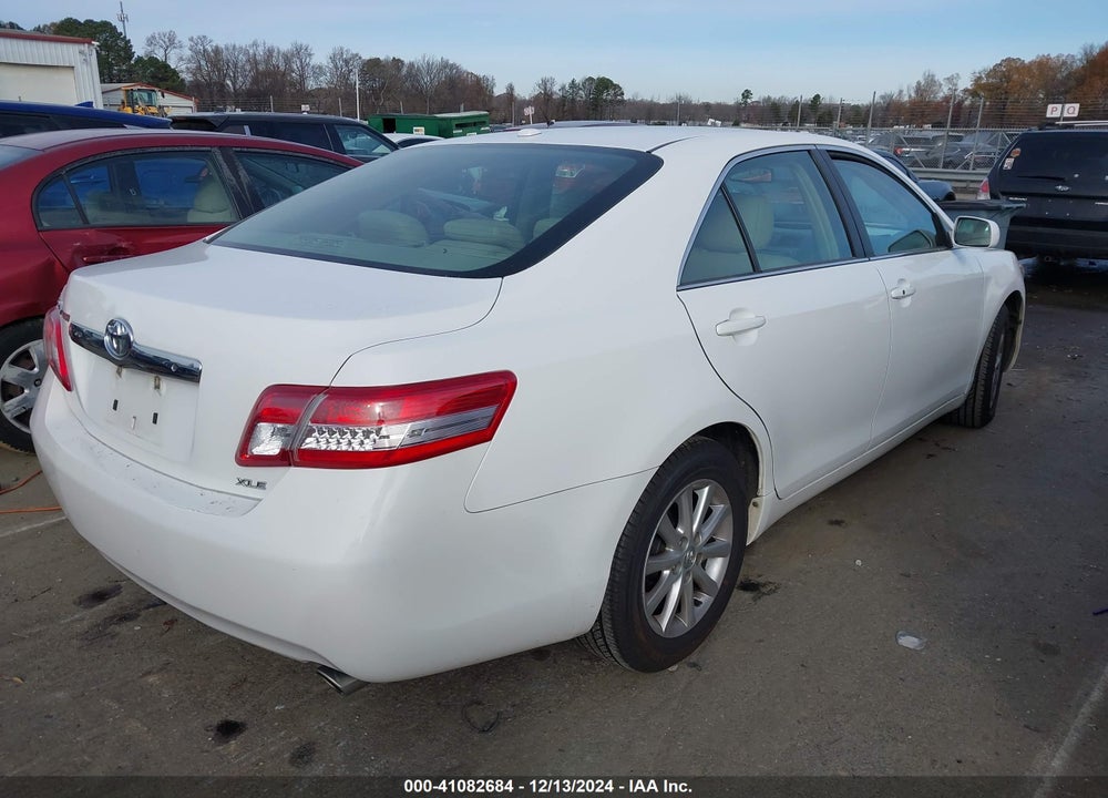 2011 TOYOTA CAMRY XLE V6 VIN: 4T1BK3EK7BU624741