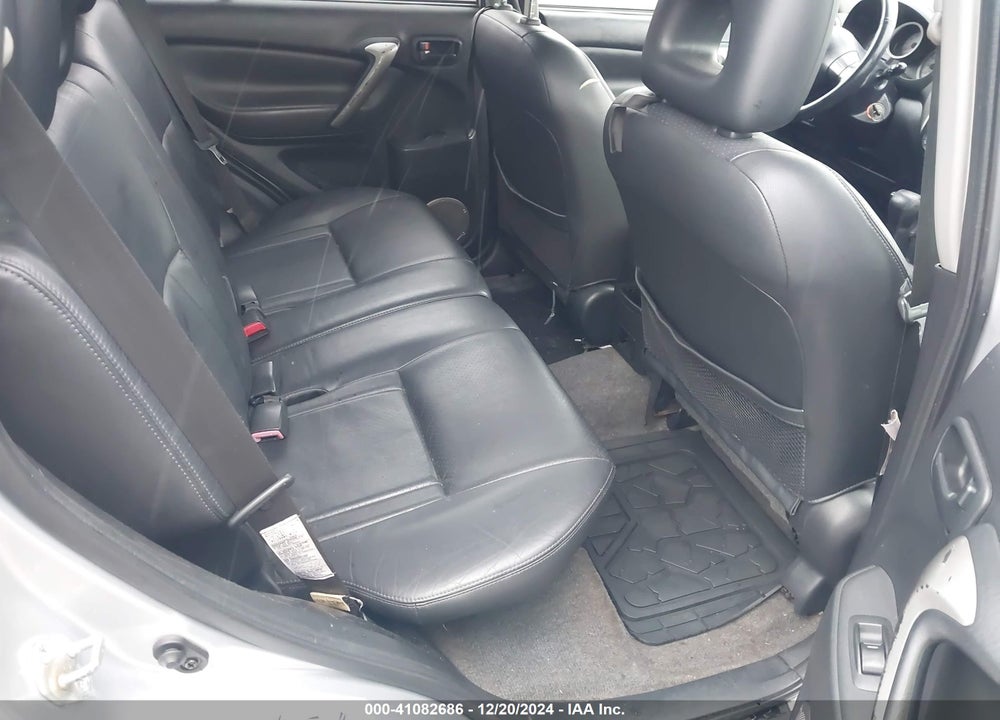 2005 TOYOTA RAV4 VIN: JTEHD20V656047323