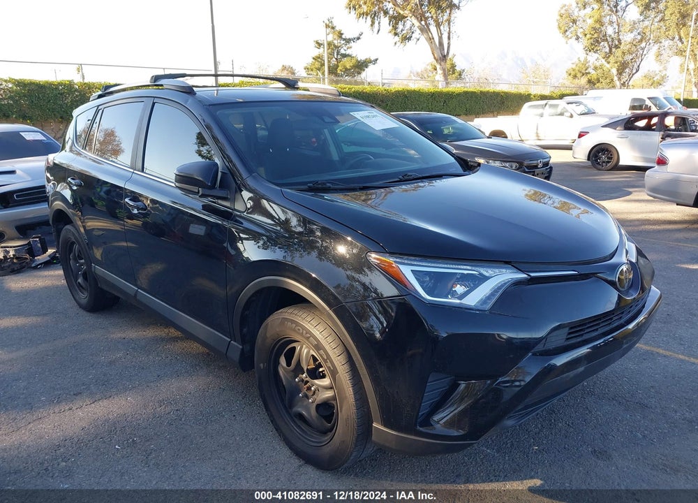 2018 TOYOTA RAV4 LE VIN: 2T3ZFREV4JW449404