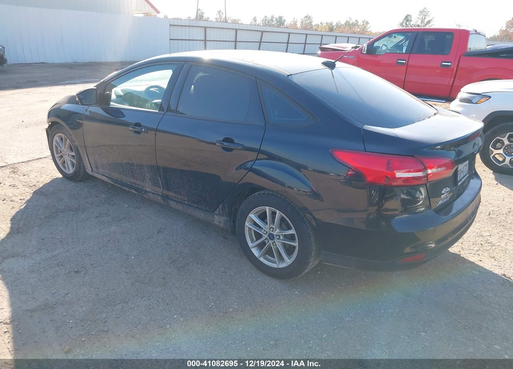 2017 FORD FOCUS SE VIN: 1FADP3F22HL229755