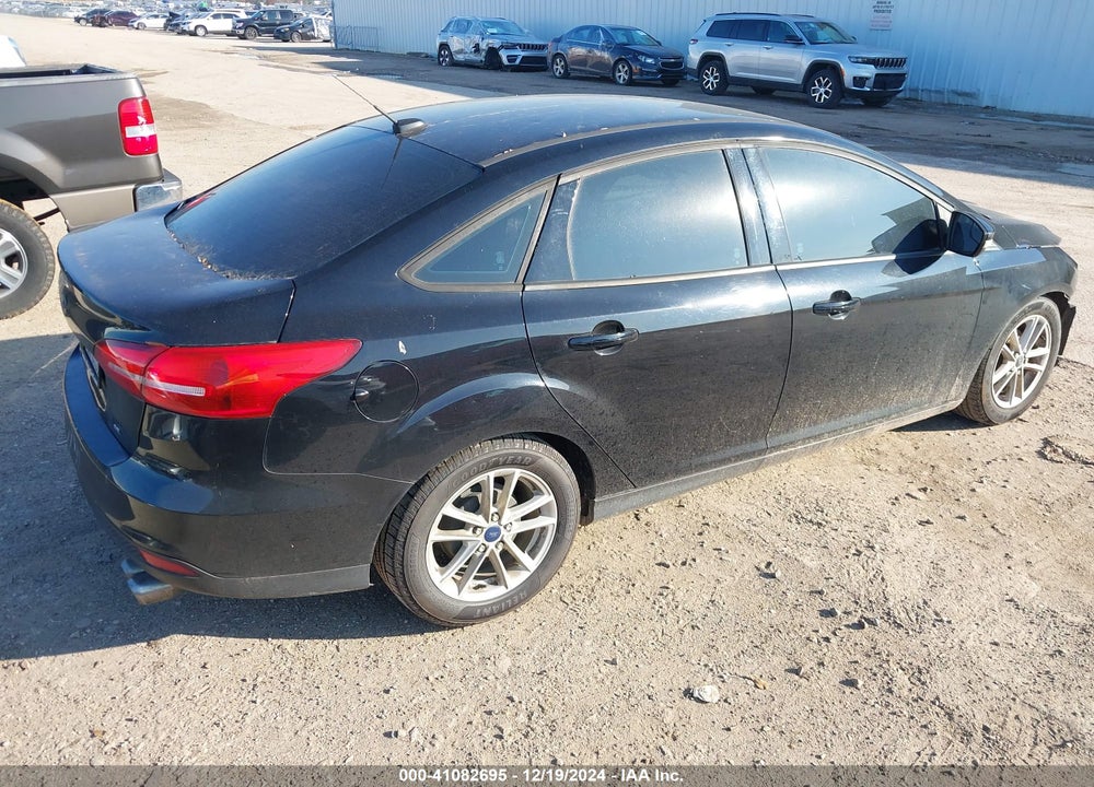 2017 FORD FOCUS SE VIN: 1FADP3F22HL229755