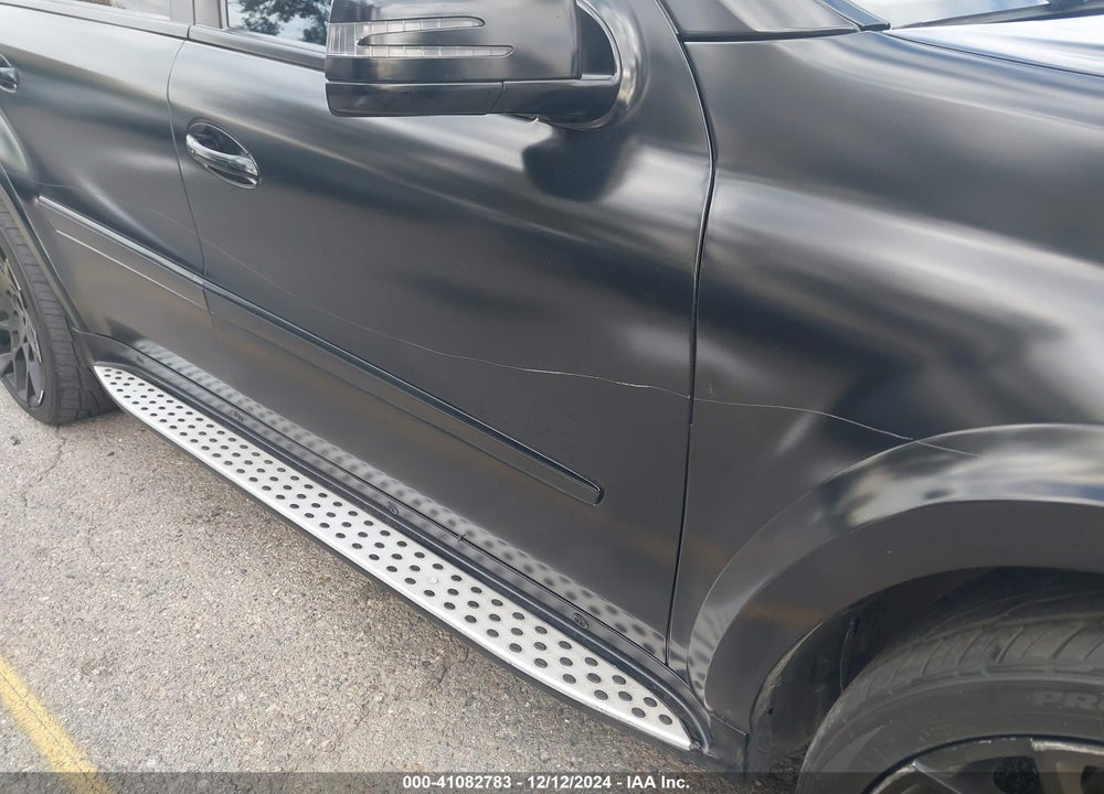 2011 MERCEDES-BENZ GL 550 4MATIC VIN: 4JGBF8GEXBA737397