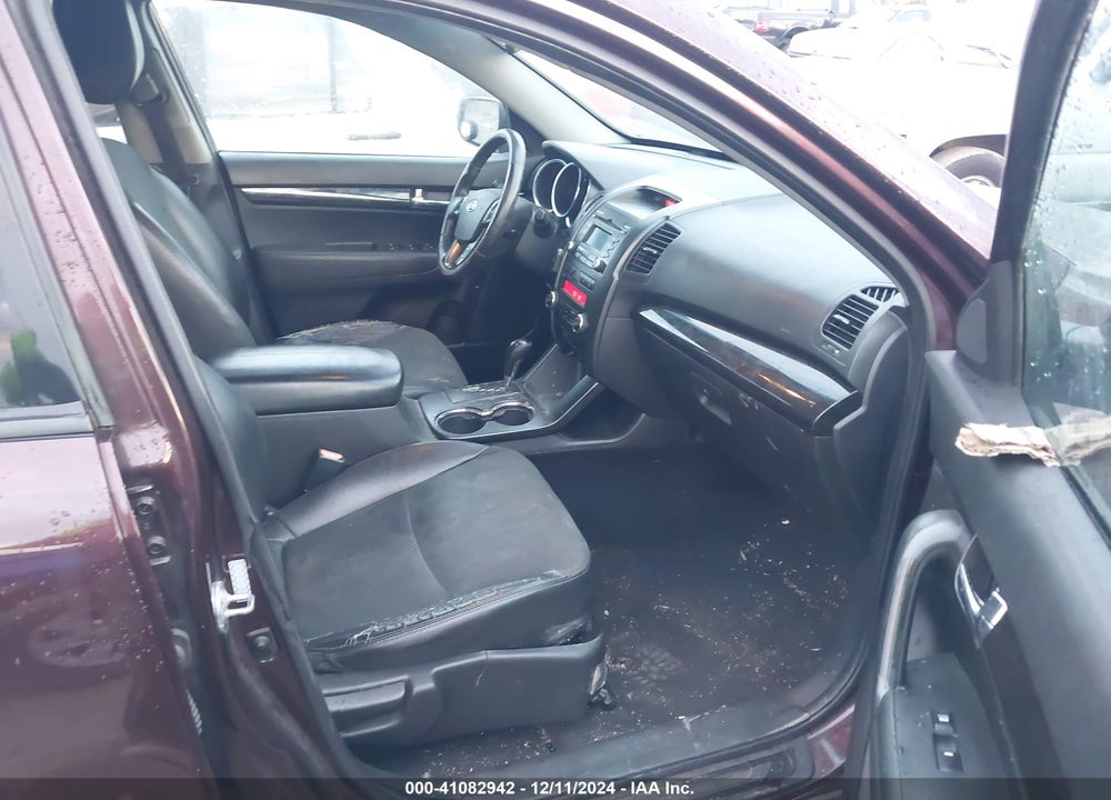 2011 KIA SORENTO EX V6 VIN: 5XYKUDA29BG061655