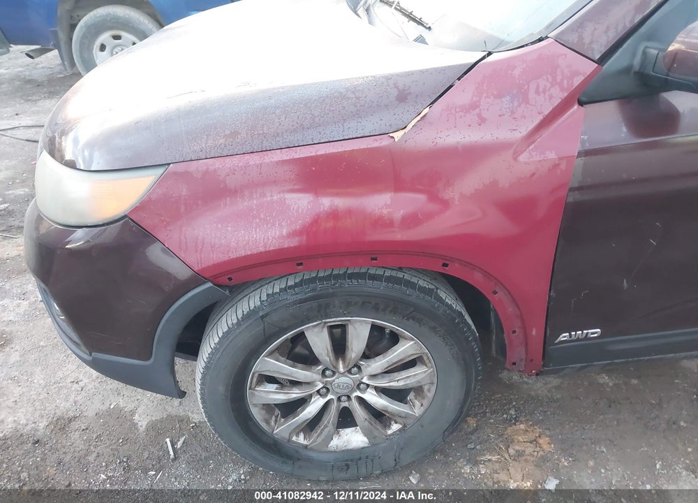 2011 KIA SORENTO EX V6 VIN: 5XYKUDA29BG061655