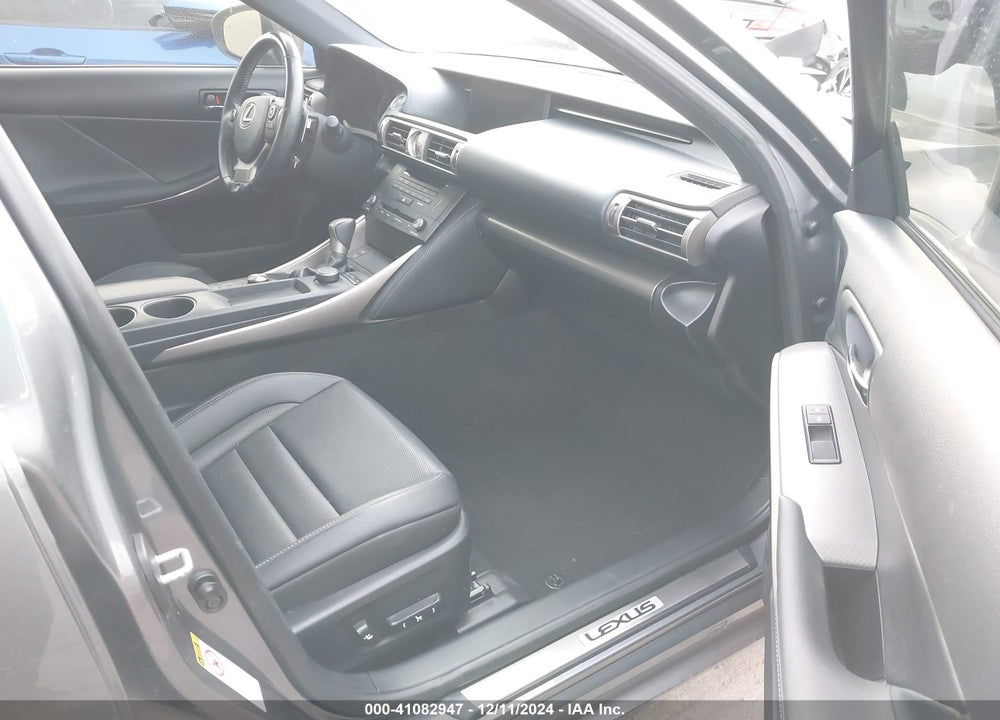 2016 LEXUS IS 200T VIN: JTHBA1D27G5017722