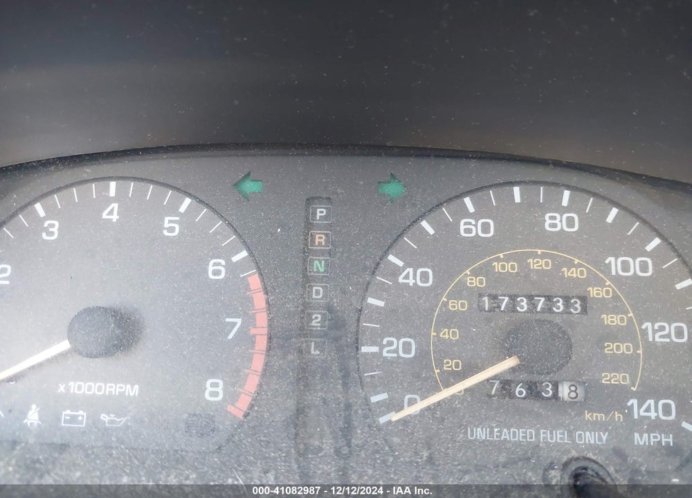 1993 TOYOTA CAMRY LE VIN: 4T1SK12EXPU282177
