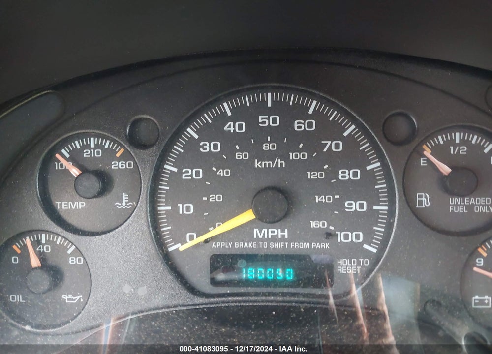 1998 CHEVROLET S-10 LS FLEETSIDE VIN: 1GCCS19X8W8191724