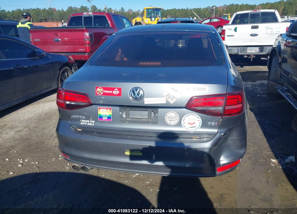 2018 VOLKSWAGEN JETTA VIN: 3VW2B7AJ8JM222798