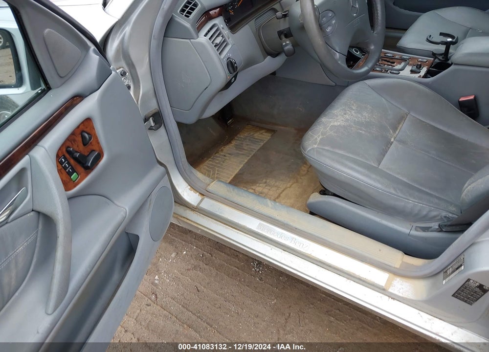 2000 MERCEDES-BENZ E 320 VIN: WDBJF65J2YB117133