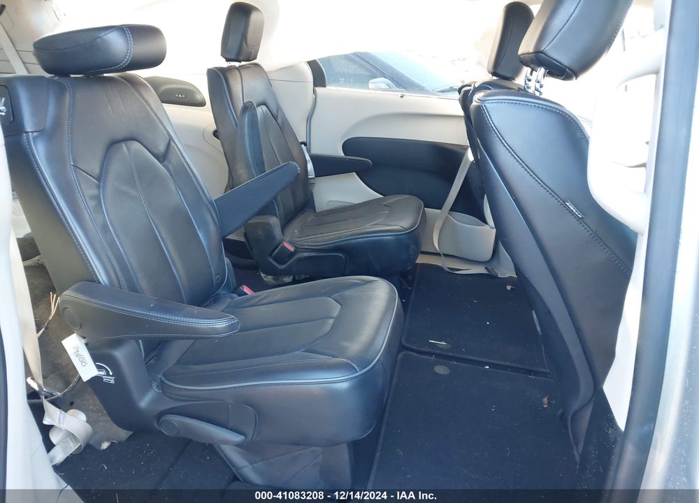 2017 CHRYSLER PACIFICA LIMITED VIN: 2C4RC1GG2HR821867