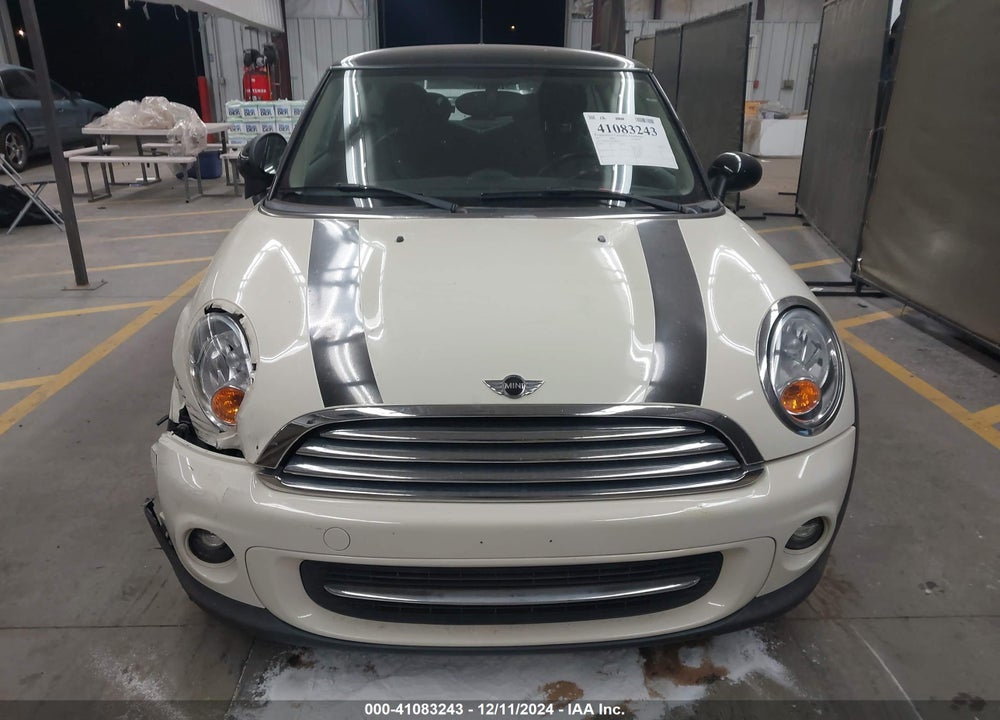 2013 MINI HARDTOP COOPER VIN: WMWSU3C50DT684829