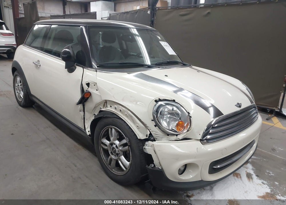 2013 MINI HARDTOP COOPER VIN: WMWSU3C50DT684829