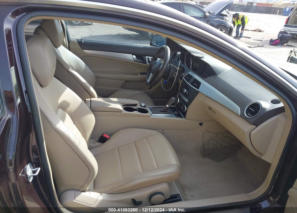 2012 MERCEDES-BENZ C 250 VIN: WDDGJ4HB6CF855611