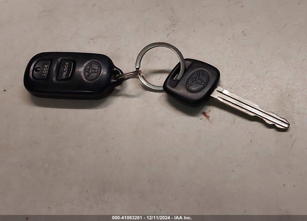 2003 TOYOTA COROLLA LE VIN: 1NXBR32EX3Z049742