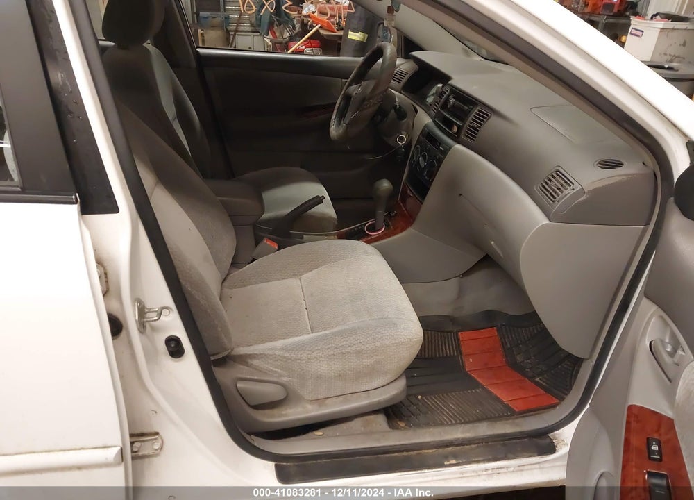 2003 TOYOTA COROLLA LE VIN: 1NXBR32EX3Z049742