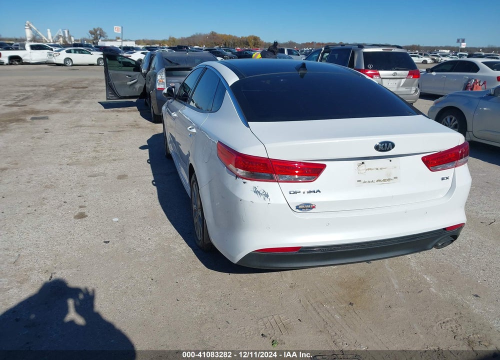 2016 KIA OPTIMA EX VIN: 5XXGU4L32GG093421
