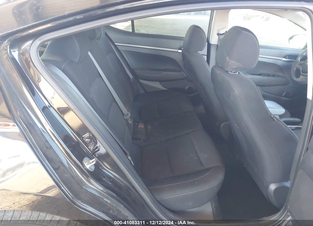 2018 HYUNDAI ELANTRA SE VIN: 5NPD74LF0JH380580
