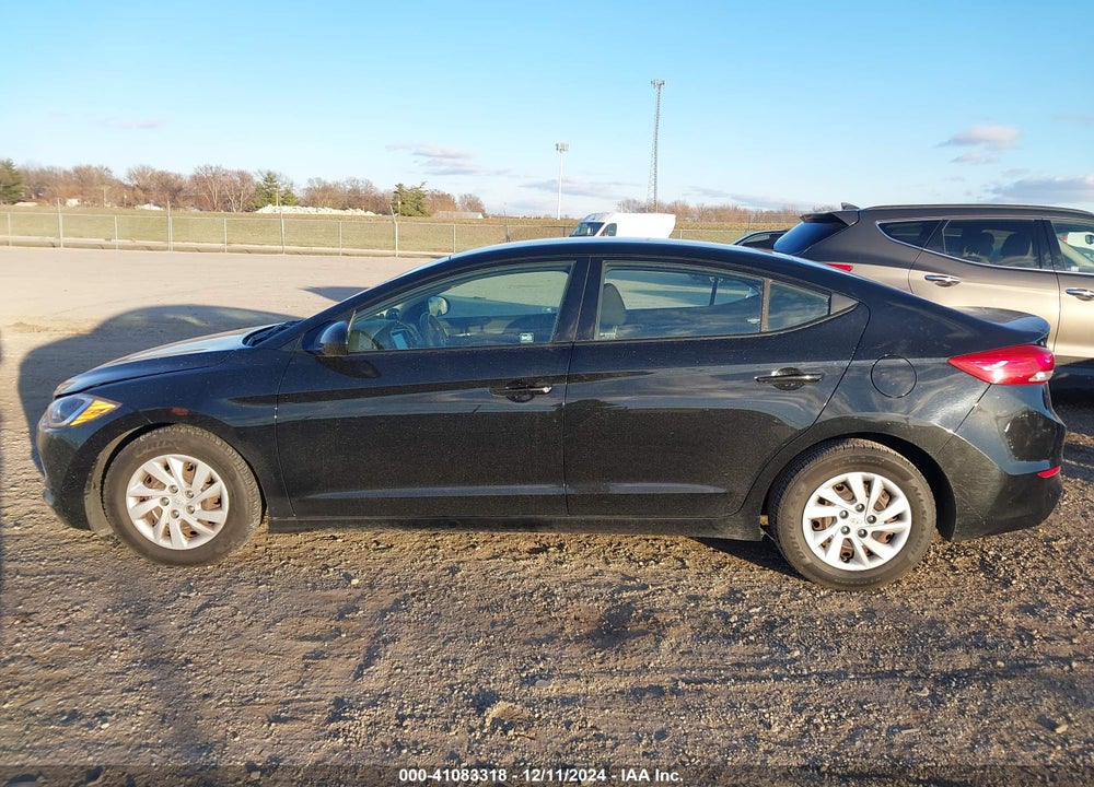 2018 HYUNDAI ELANTRA SE VIN: 5NPD74LF8JH400820