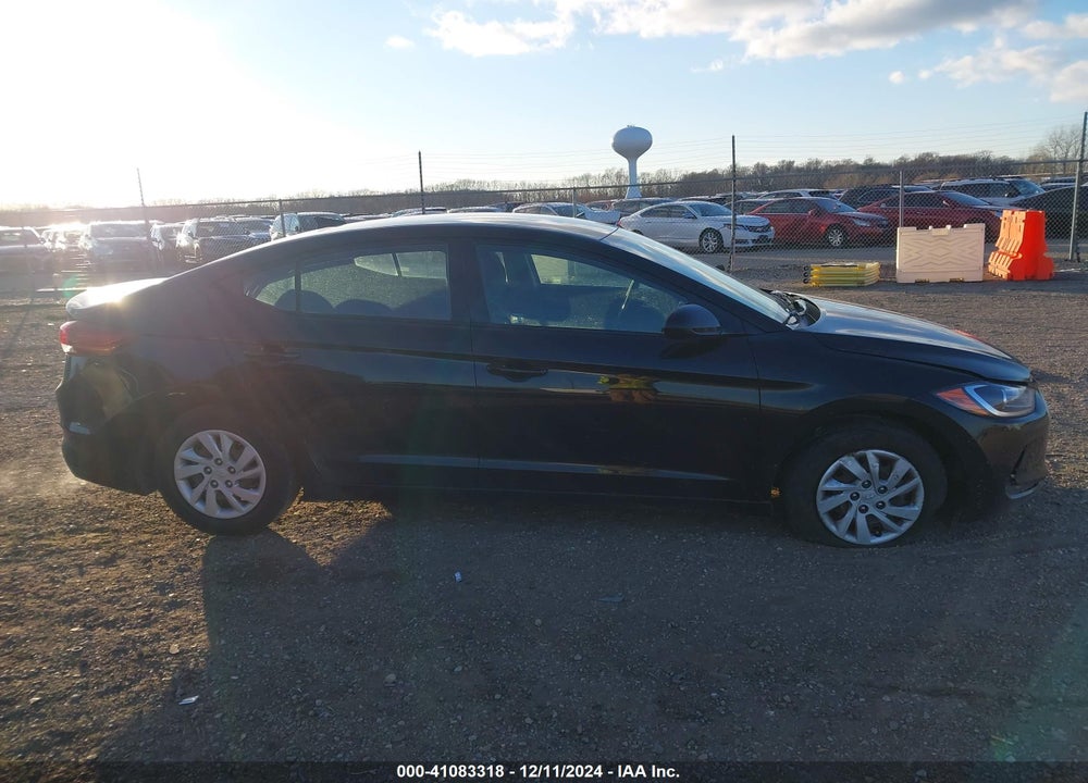 2018 HYUNDAI ELANTRA SE VIN: 5NPD74LF8JH400820