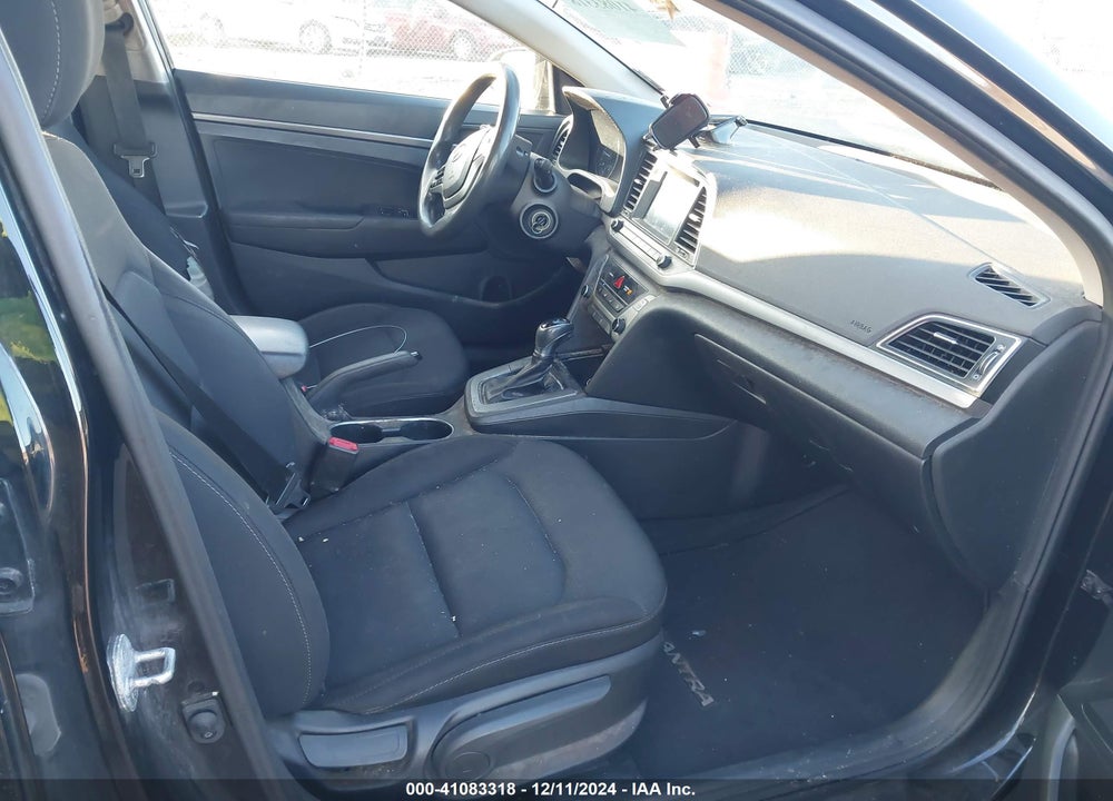 2018 HYUNDAI ELANTRA SE VIN: 5NPD74LF8JH400820