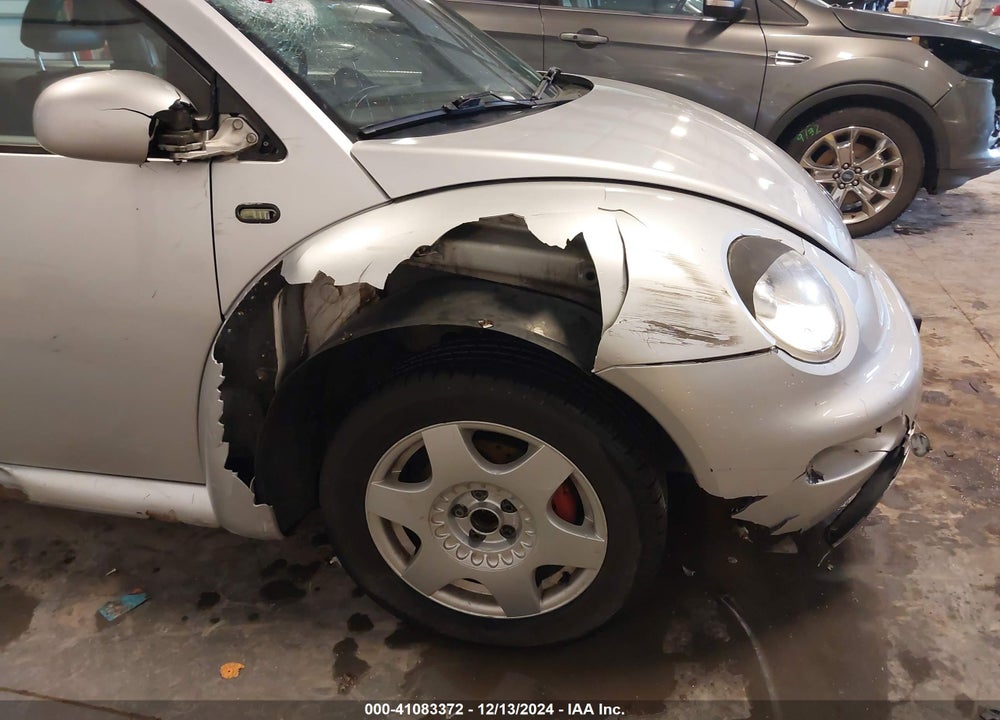 2001 VOLKSWAGEN NEW BEETLE GLX VIN: 3VWDD21C11M440783