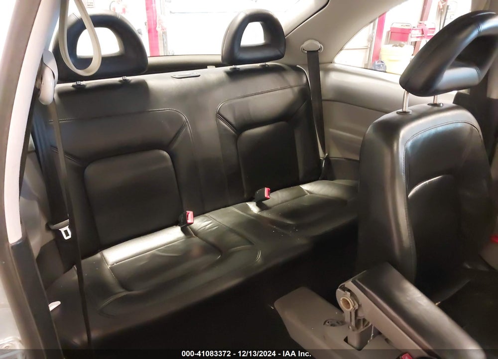 2001 VOLKSWAGEN NEW BEETLE GLX VIN: 3VWDD21C11M440783