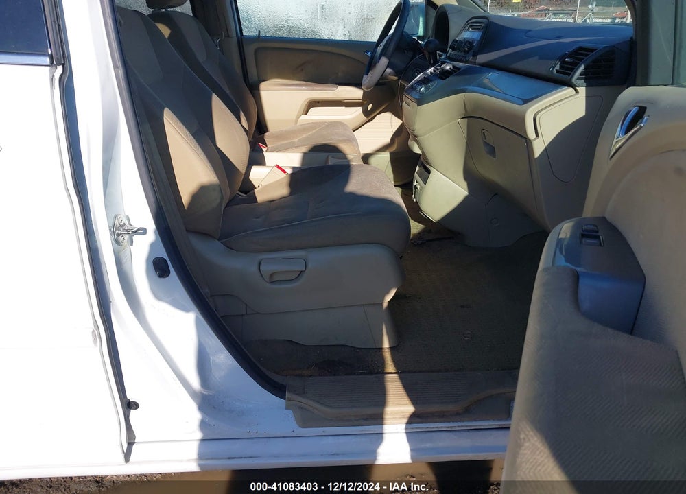 2010 HONDA ODYSSEY EX VIN: 5FNRL3H52AB027039