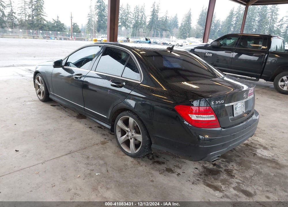 2014 MERCEDES-BENZ C 350 SPORT VIN: WDDGF5HB9EA916439