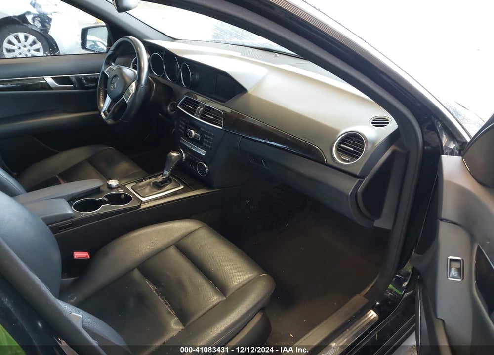 2014 MERCEDES-BENZ C 350 SPORT VIN: WDDGF5HB9EA916439