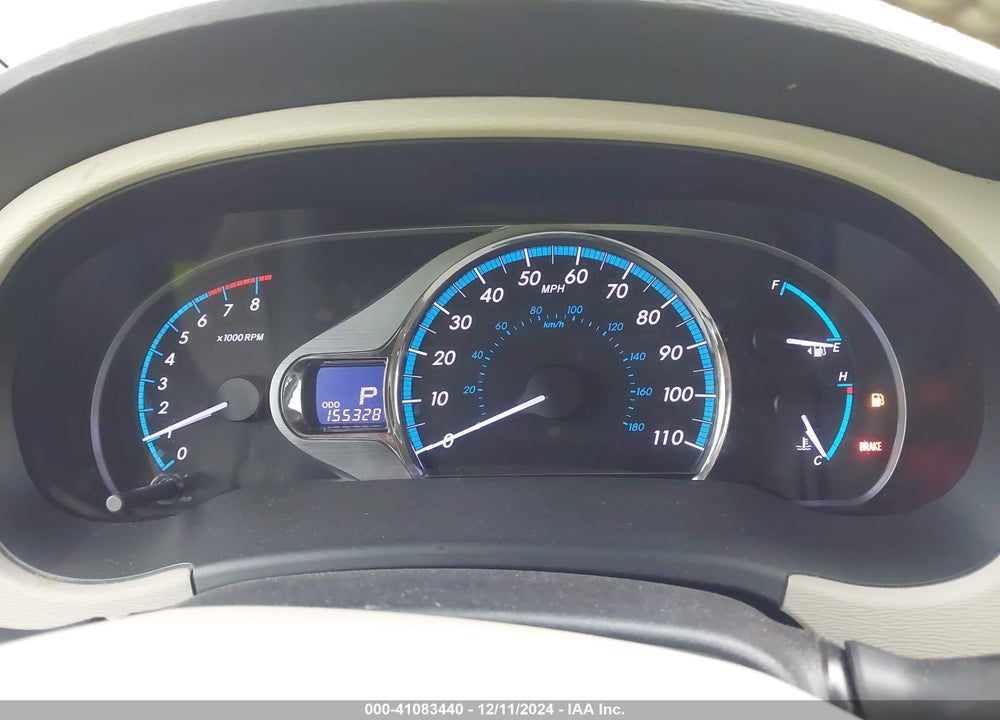 2013 TOYOTA SIENNA XLE V6 8 PASSENGER VIN: 5TDYK3DC9DS392563