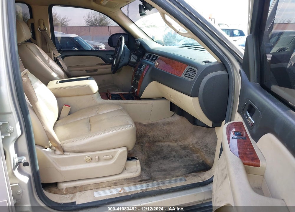 2008 CHEVROLET TAHOE LTZ VIN: 1GNFK13068J209164